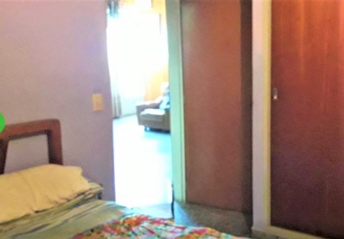 CASA CON LOCAL EN BILLINGHURST, RETRASADA