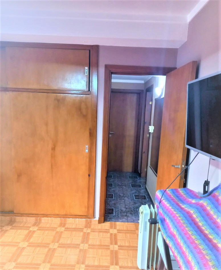 PANADERIA FUNCIONANDO CON LOCAL, MAS DOS DEPARTAMENTOS EN PLANTA ALTA DE TRES AMBIENTES, VENTA EN BLOCK EN NECOCHEA