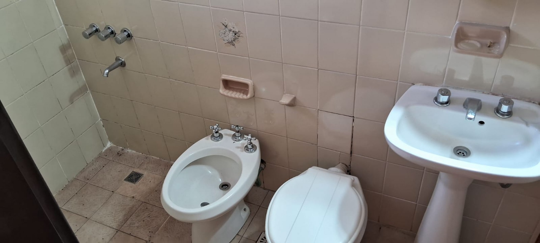 DEPARTAMENTO, DUPLEX, PH DE 2 AMBIENTES CON PATIO EN RAMOS MEJIA ALQUILER