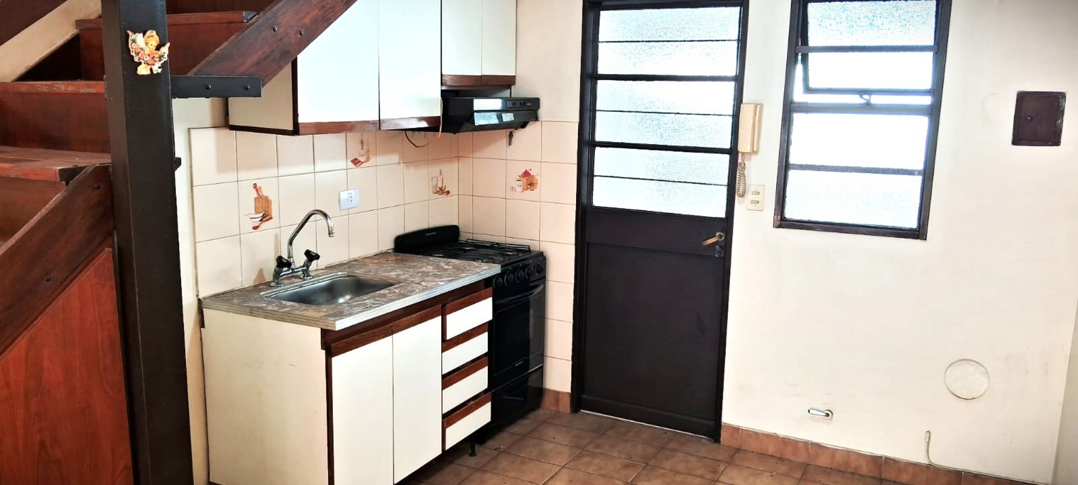 DEPARTAMENTO, DUPLEX, PH DE 2 AMBIENTES CON PATIO EN RAMOS MEJIA ALQUILER