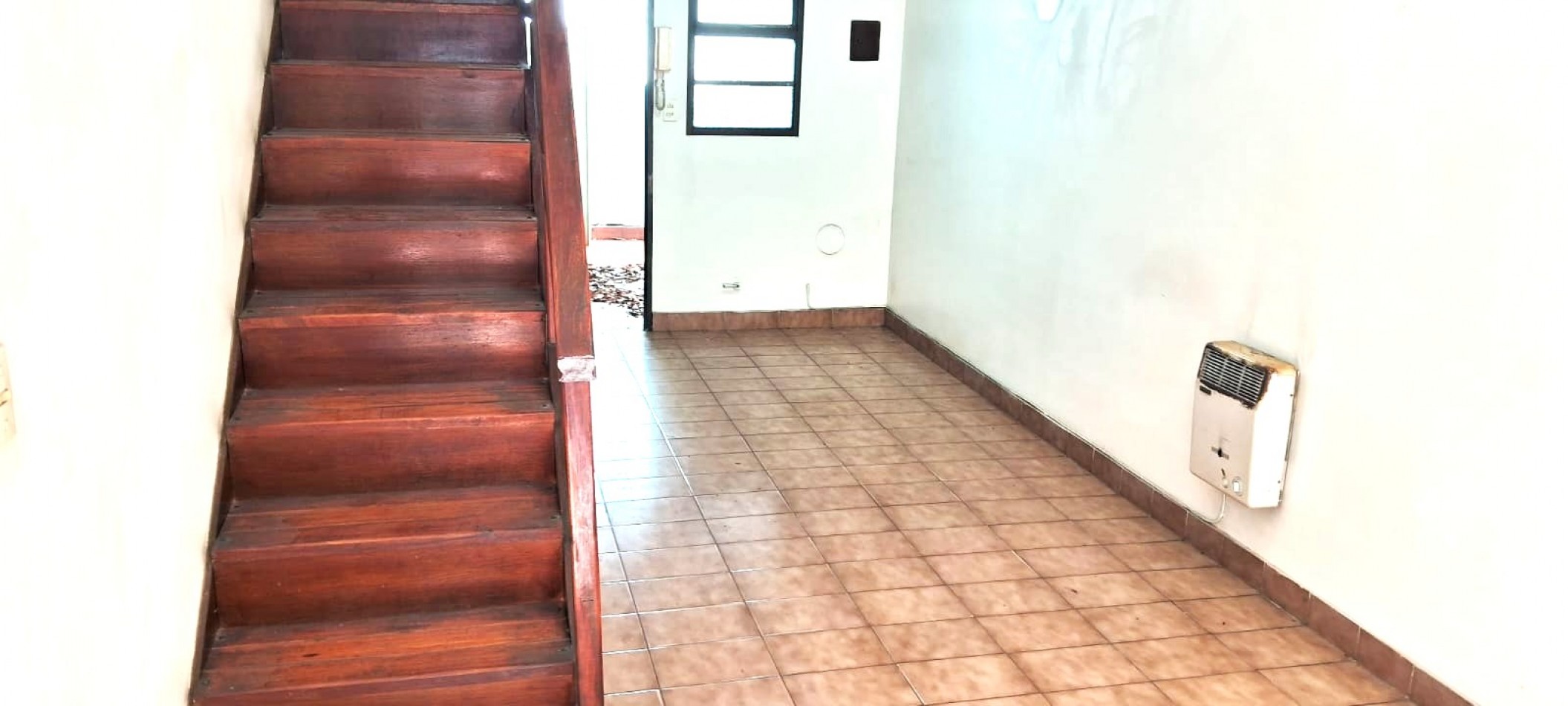 DEPARTAMENTO, DUPLEX, PH DE 2 AMBIENTES CON PATIO EN RAMOS MEJIA ALQUILER