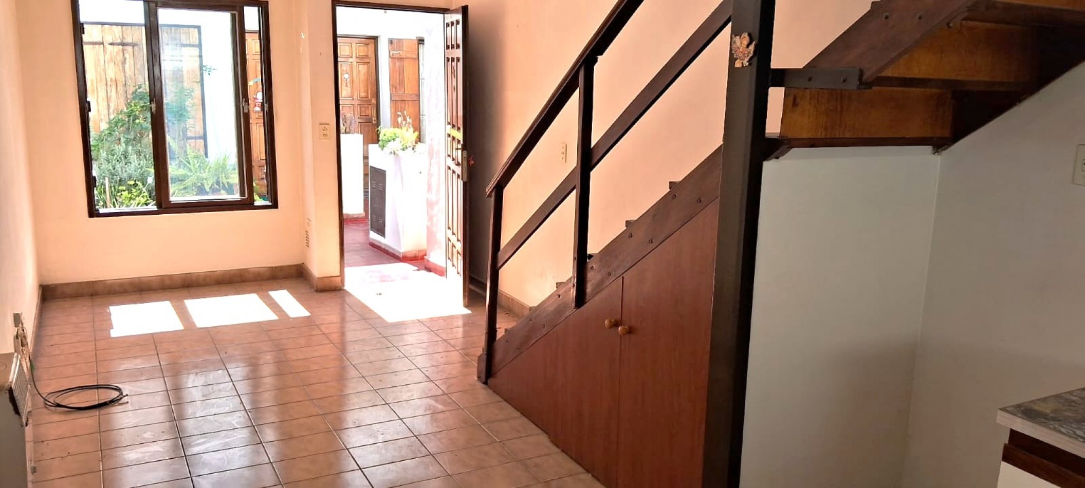 DEPARTAMENTO, DUPLEX, PH DE 2 AMBIENTES CON PATIO EN RAMOS MEJIA ALQUILER