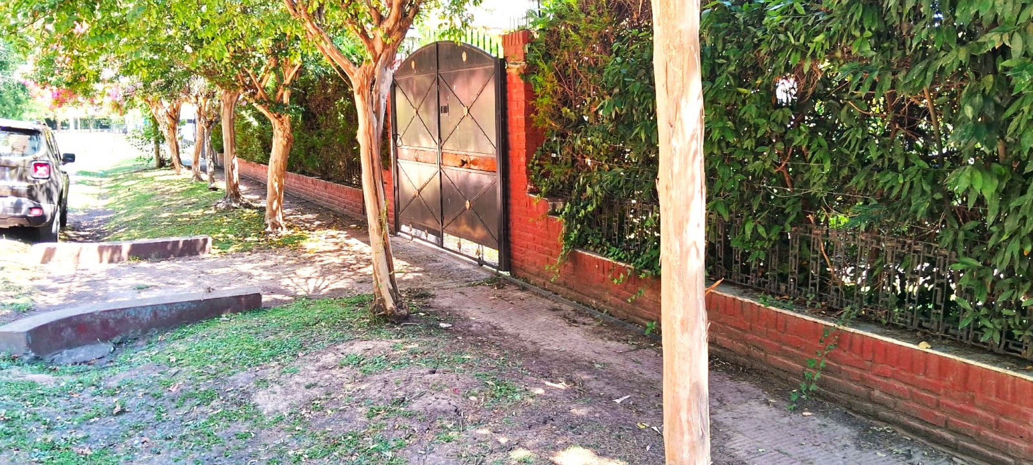 CASAQUINTA EN VENTA 2055M2.- FCO. ALVAREZ, SON TRES LOTES JUNTOS, DOS SON ADYASENTES Y UNO EN MARTILLO CON DOBLE ENTRADA