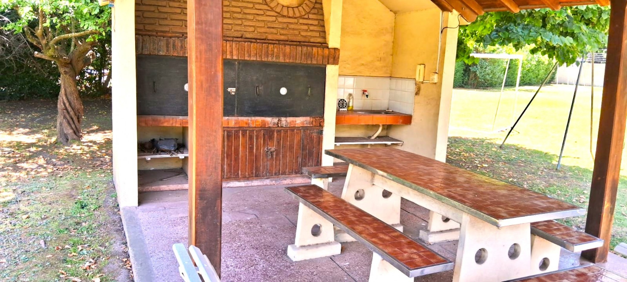 CASAQUINTA EN VENTA 2055M2.- FCO. ALVAREZ, SON TRES LOTES JUNTOS, DOS SON ADYASENTES Y UNO EN MARTILLO CON DOBLE ENTRADA