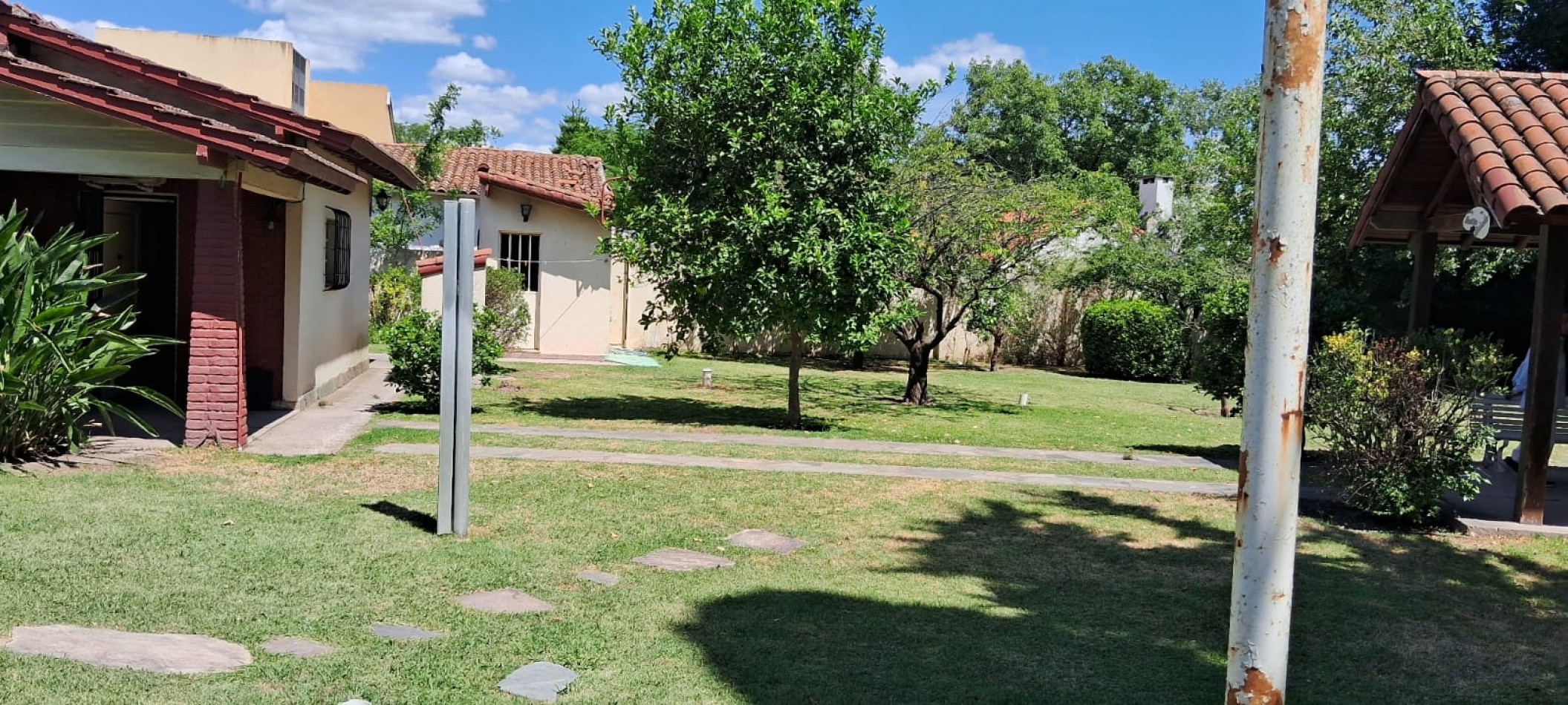 CASAQUINTA EN VENTA 2055M2.- FCO. ALVAREZ, SON TRES LOTES JUNTOS, DOS SON ADYASENTES Y UNO EN MARTILLO CON DOBLE ENTRADA