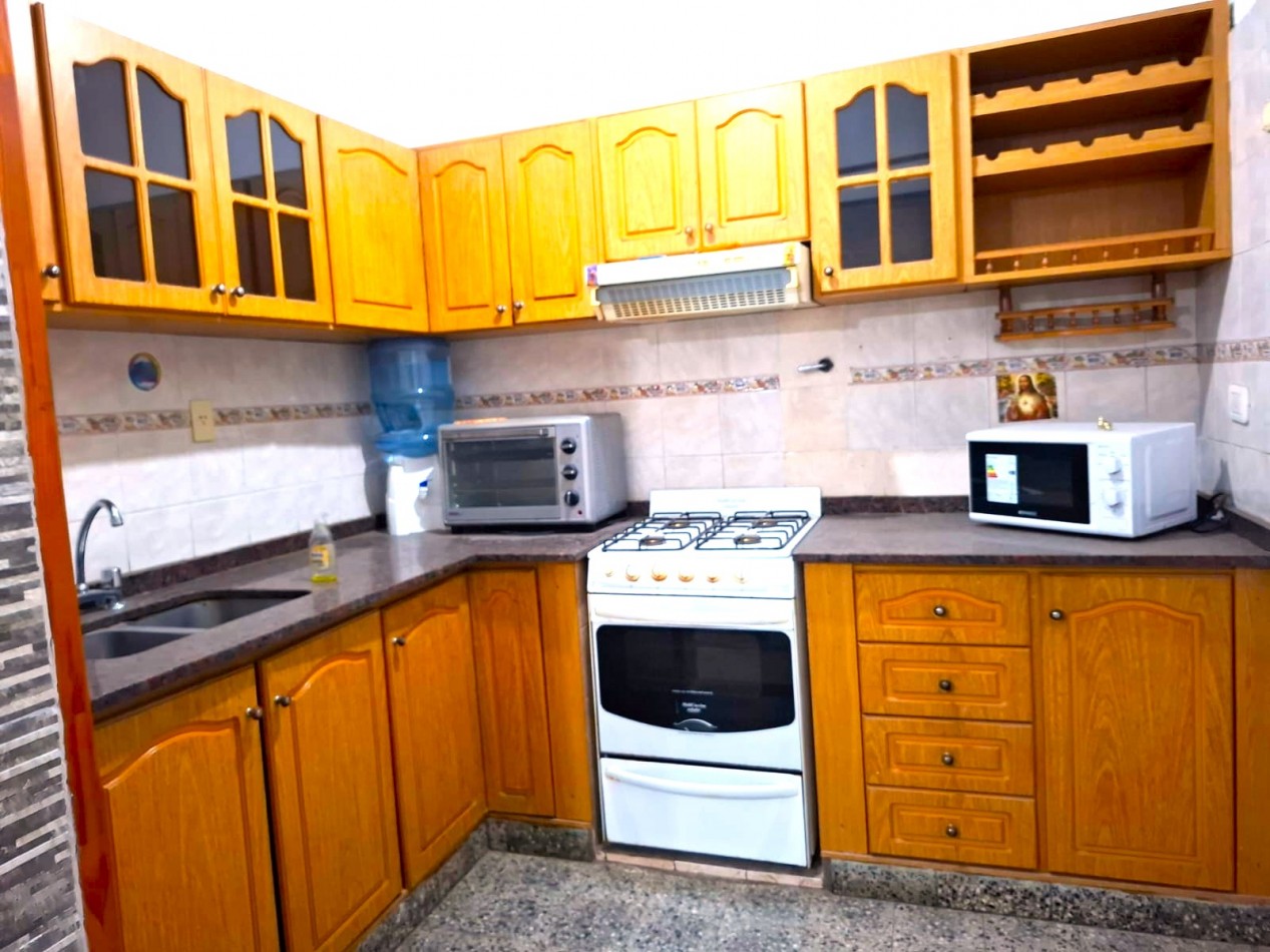 CASA DE 3 AMBIENTES, PUEDE TRANSFORMARSE EN 4 AMBIENTES, CON LOCAL Y GARAGE