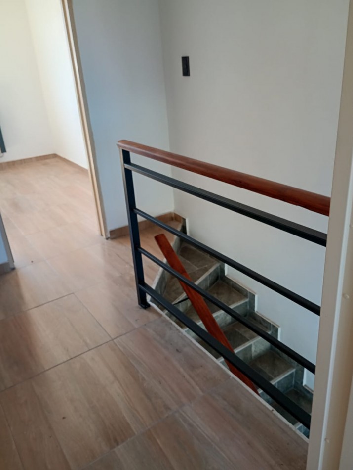 DUPLEX IMPERDIBLE EN MIRAMAR A ESTRENAR