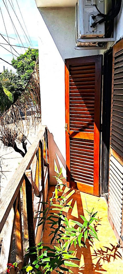 CASA DE 4 AMBIENTES  EN PH AL FRENTE EN SAN JUSTO RETASADA