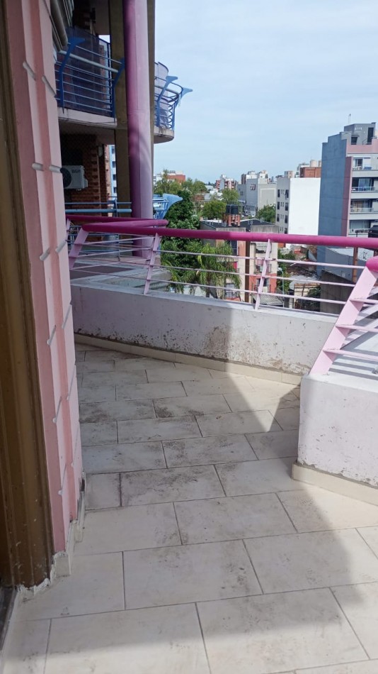 DEPARTAMENTO EN MORON CENTRO 3 AMBIENTES CON BAULERA