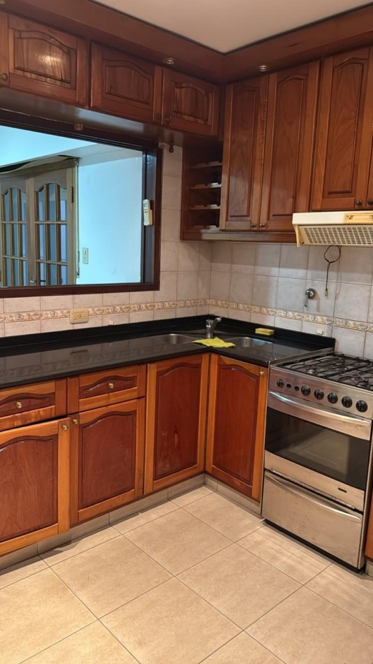 CASA TIPO CHALET EN VILLA LUZURIAGA RETASADA! PERMUTA!