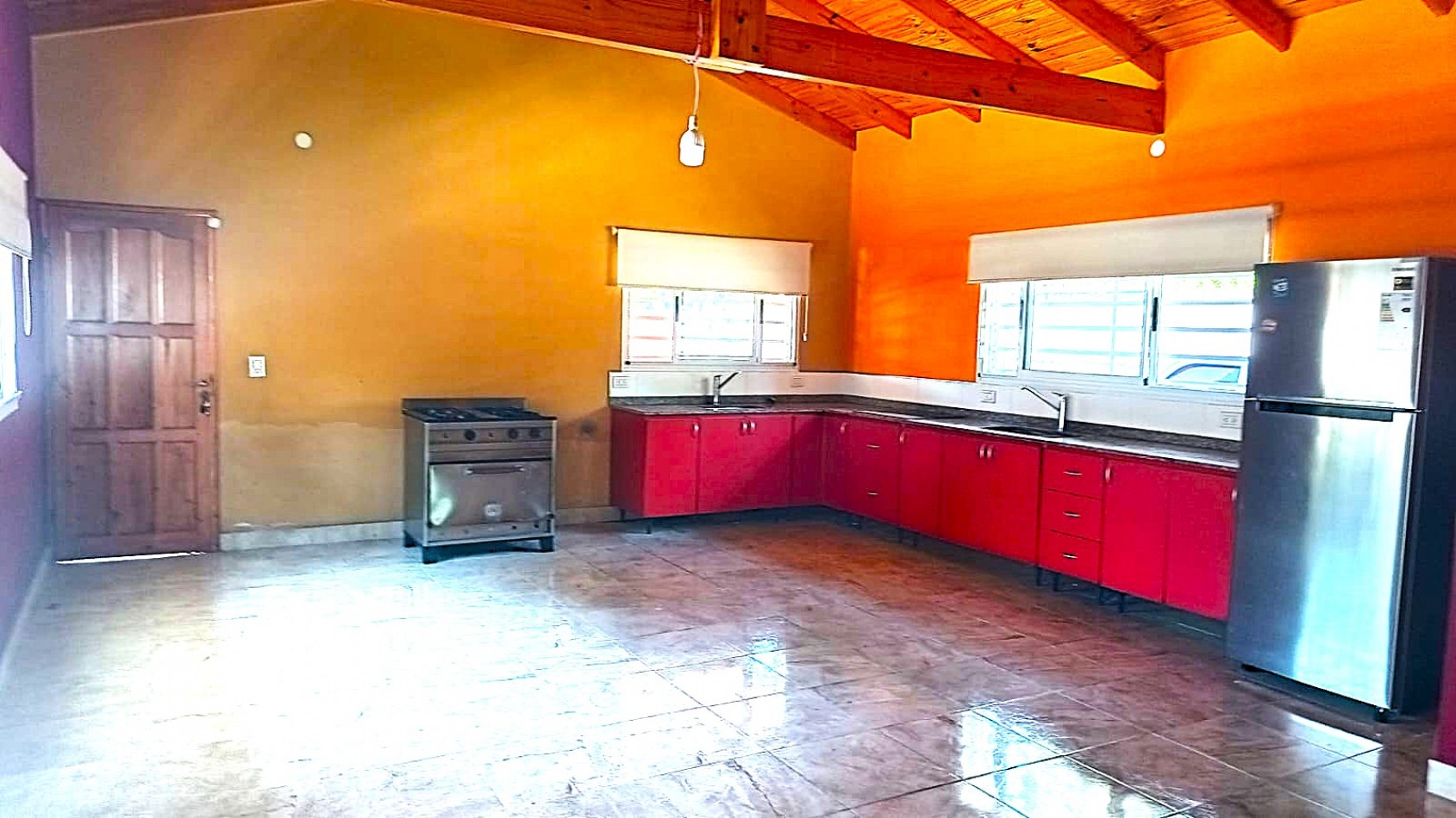 CASA QUINTA 4 AMBIENTES CON PISCINA EN LA REJA APTO CREDITO