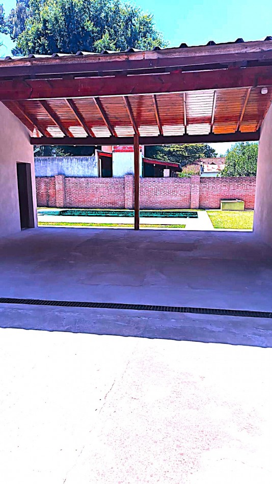 CASA QUINTA 4 AMBIENTES CON PISCINA EN LA REJA APTO CREDITO