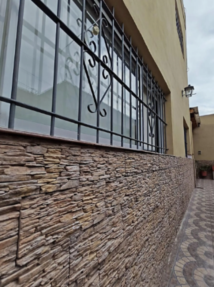 CASA EN VENTA EN PH DE 10 M DE FRENTE CON COCHERA PARA 3 AUTOS ACEPTA PERMUTA