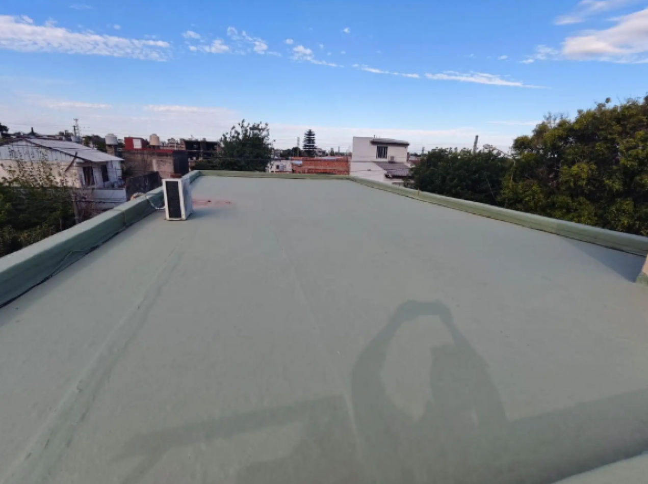 CASA EN VENTA EN PH DE 10 M DE FRENTE CON COCHERA PARA 3 AUTOS ACEPTA PERMUTA