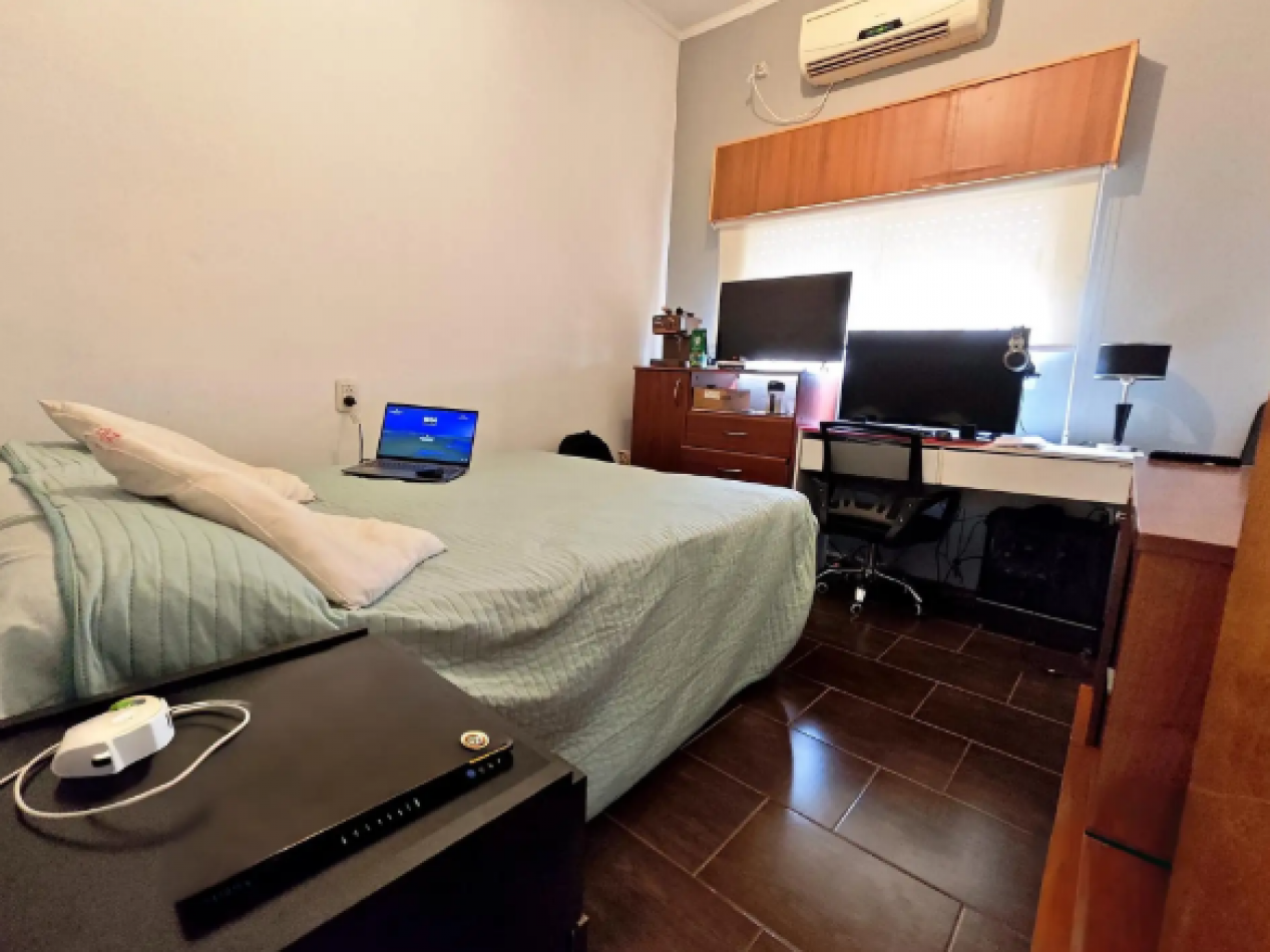 CASA EN VENTA EN PH DE 10 M DE FRENTE CON COCHERA PARA 3 AUTOS ACEPTA PERMUTA