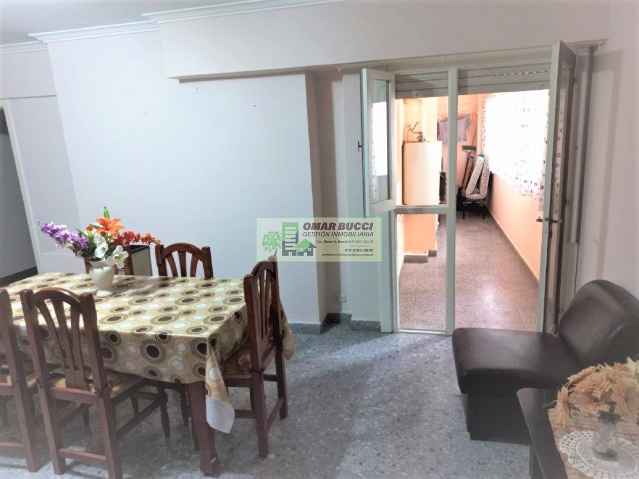 DEPARTAMENTO MUY ACOGEDOR DE DOS AMBIENTES AMPLIOS, EN INMEJORABLE UBICACION, EN LA CIUDAD DE NECOCHEA