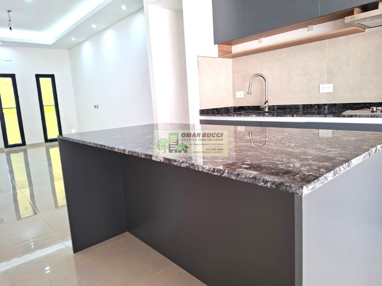Casa de 4 Ambientes Planta Baja en Moron