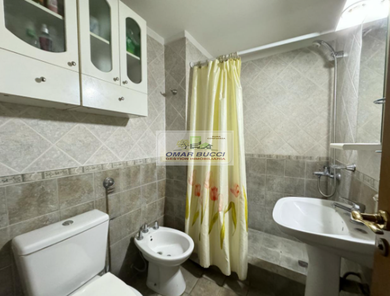 TRIPLEX EXCELENTE DE 4 AMBIENTES BIEN CUMPLIDOS, CON COCHERA PROPIA MARTIN CORONADO