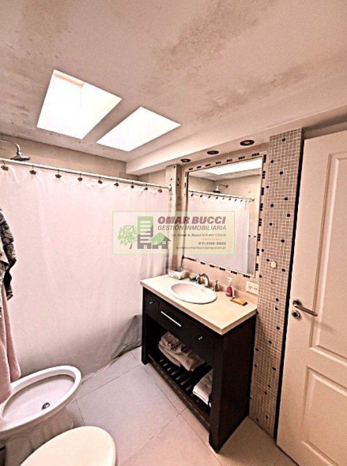 CASA 5 AMBIENTES CON COCHERA EN HAEDO, EXCELENTE ZONA!