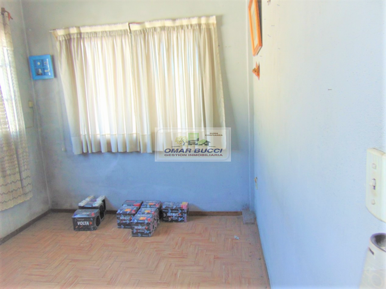 CASA EN PH 3 AMBIENTES AL FRENTE EN CASTELAR RETESADO!!!