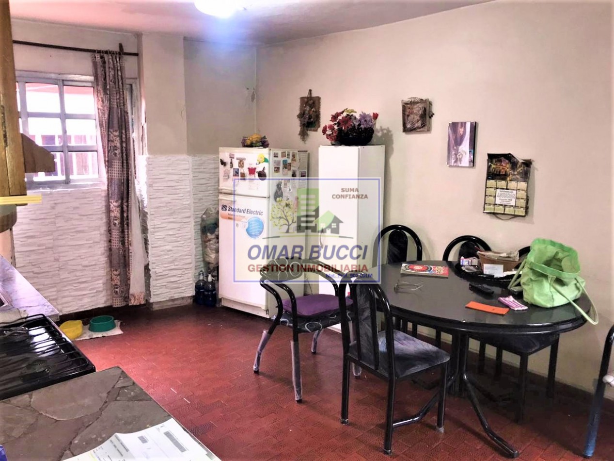 Casa en Venta son dos UFs juntas en Isidro Casanova Retasada