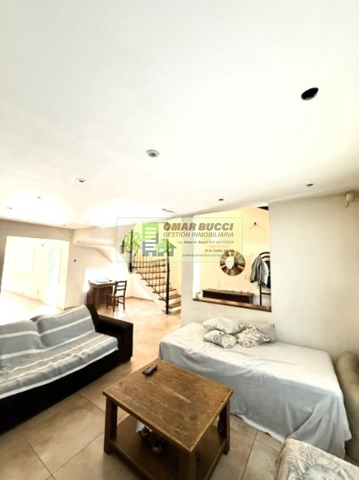 CASA 5 AMBIENTES CON COCHERA EN HAEDO, EXCELENTE ZONA!