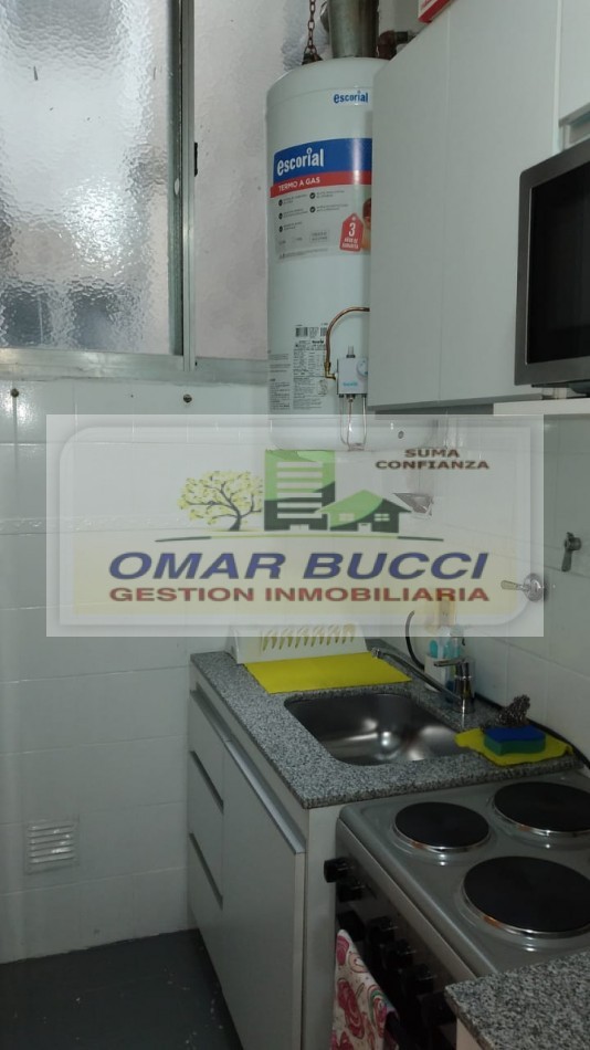 DEPARTAMENTO DE 2 AMBIENTES EN 1° PISO FRENTE A PLAZA SUSPENDIDA!