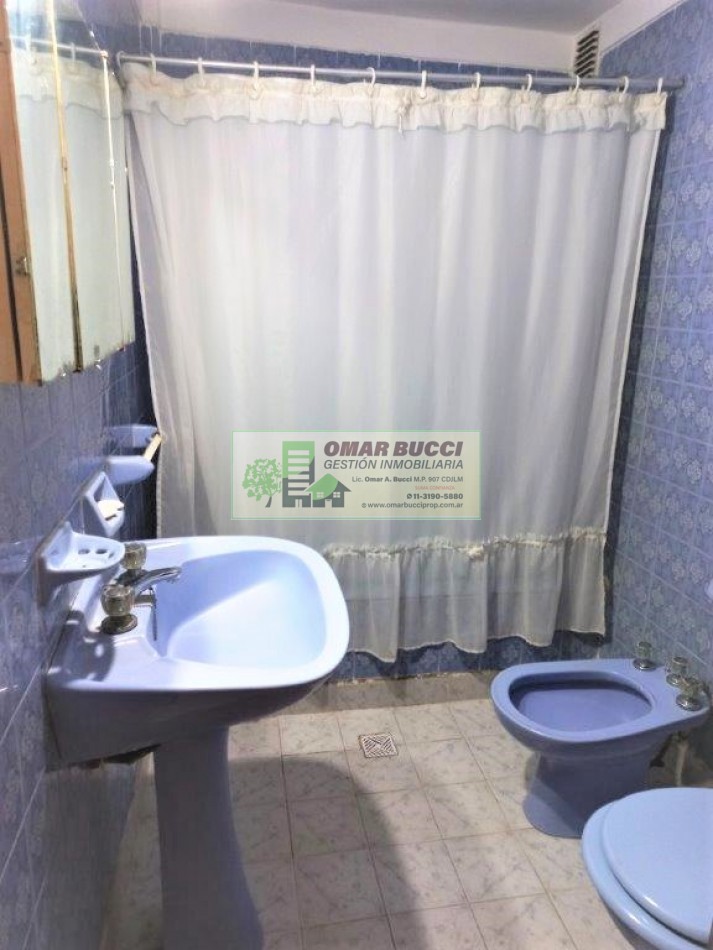 DEPARTAMENTO MUY ACOGEDOR DE DOS AMBIENTES AMPLIOS, EN INMEJORABLE UBICACION, EN LA CIUDAD DE NECOCHEA