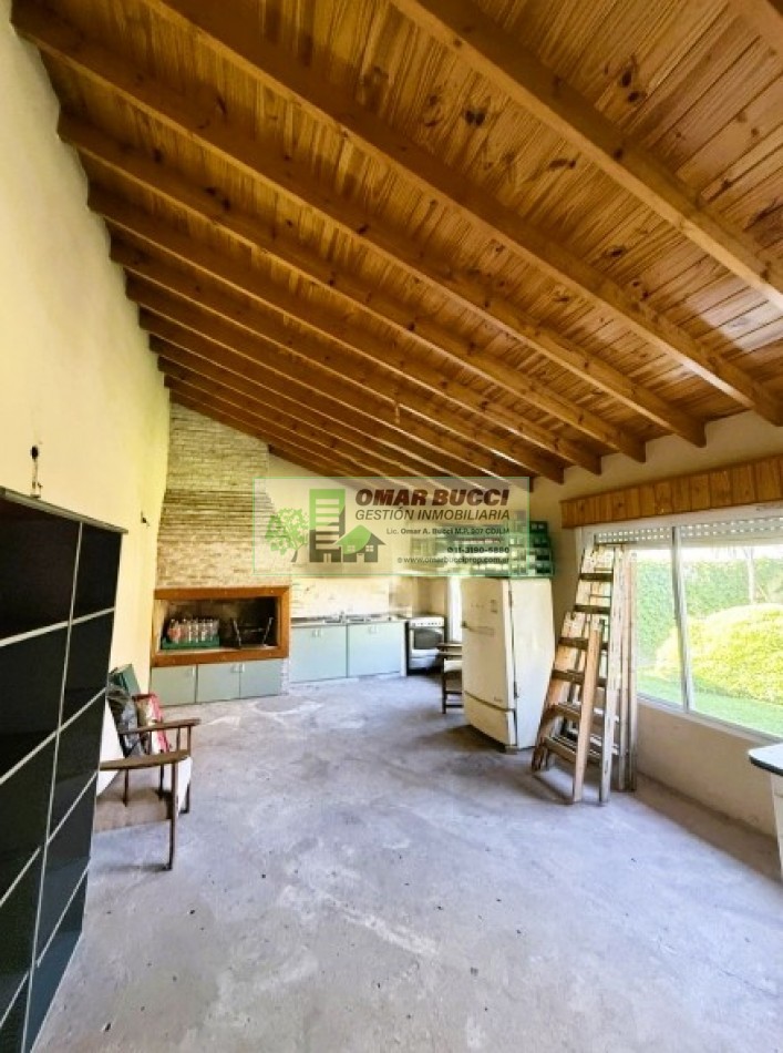 CASA 5 AMBIENTES CON COCHERA EN HAEDO, EXCELENTE ZONA!