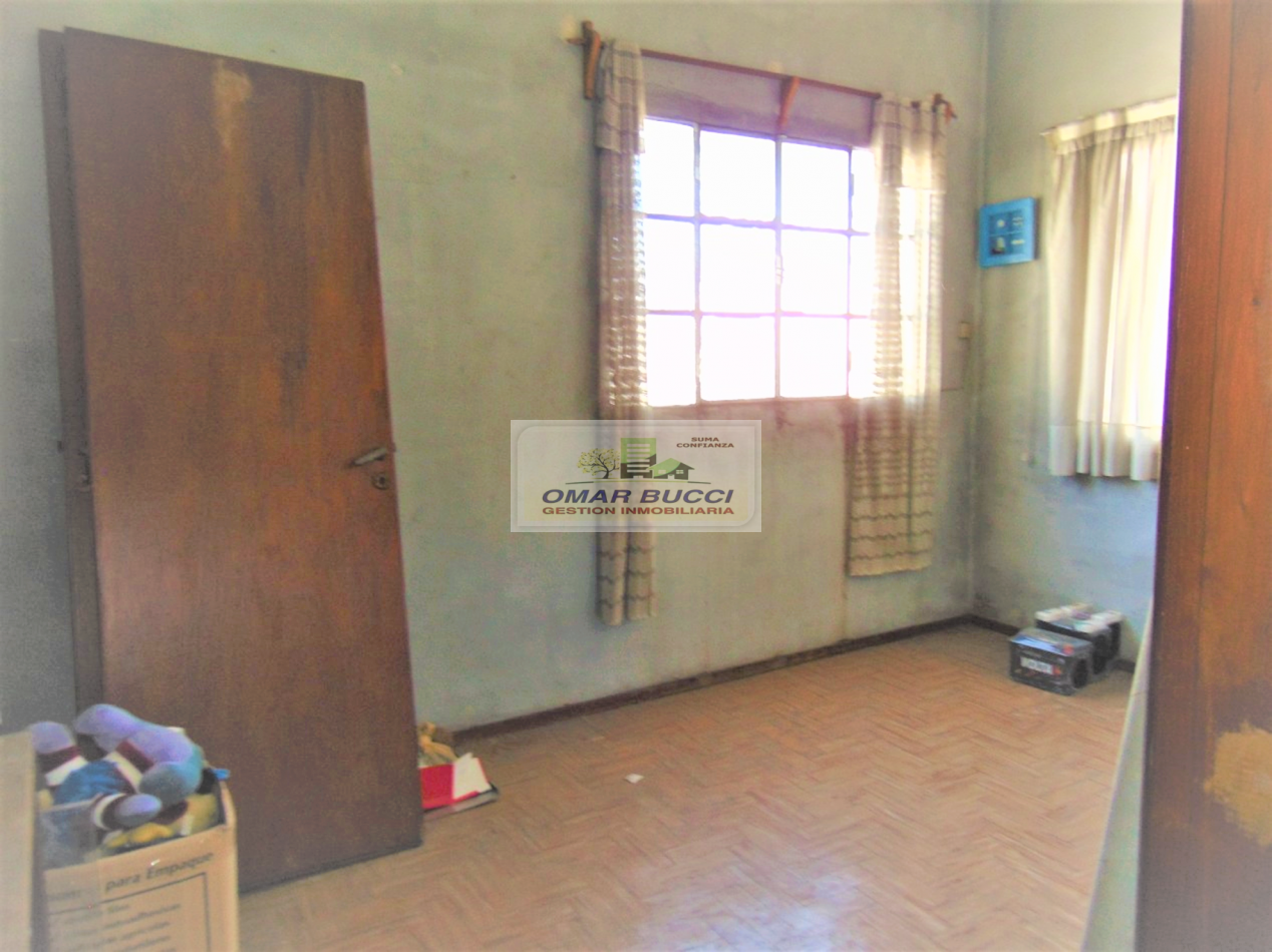 CASA EN PH 3 AMBIENTES AL FRENTE EN CASTELAR RETESADO!!!