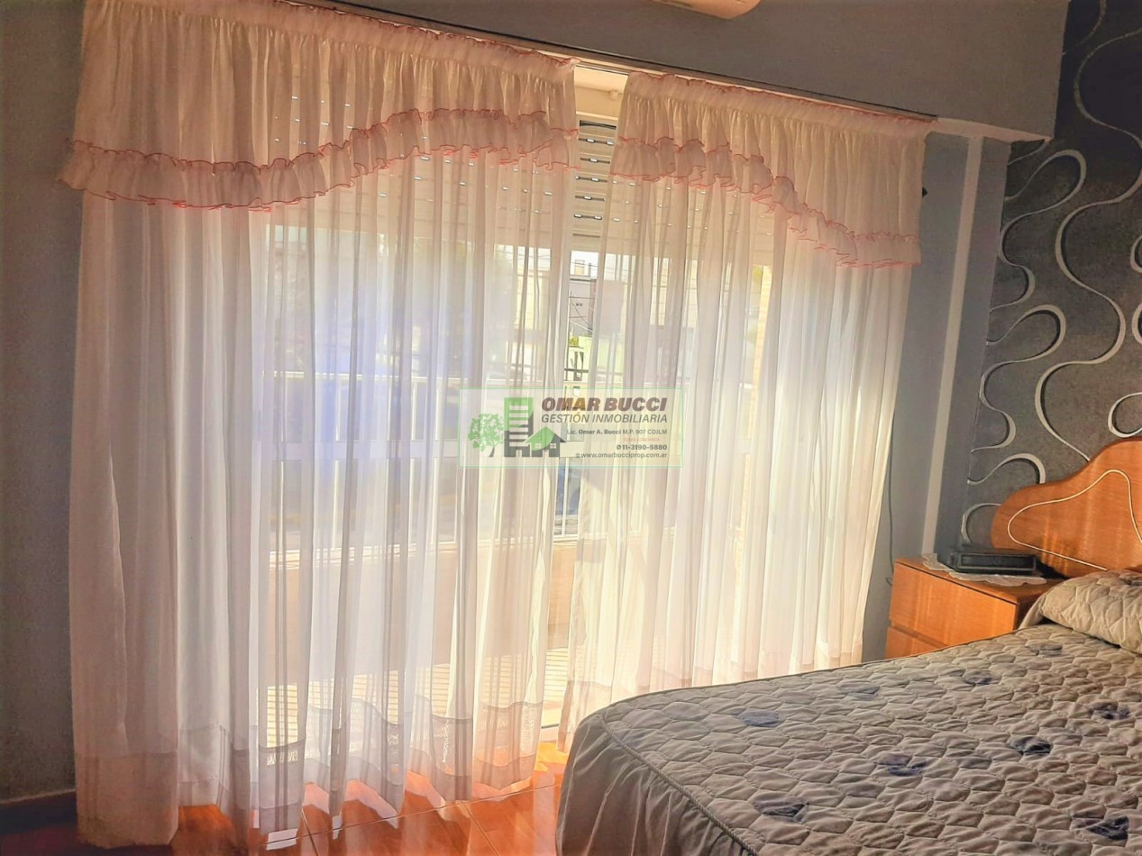 CASA de 4 AMBIENTES, MAS DOS LOCALES, MAS LOTE, EN VILLA LUZURIAGA