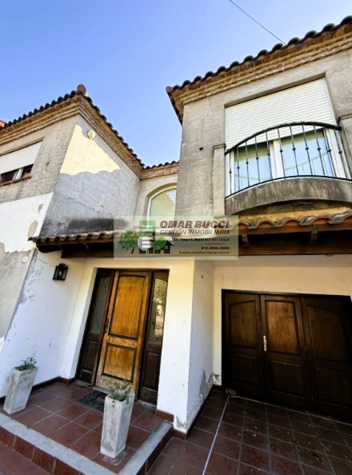 CASA 5 AMBIENTES CON COCHERA EN HAEDO, EXCELENTE ZONA!