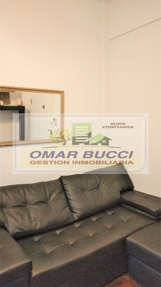 DEPARTAMENTO DE 2 AMBIENTES EN 1° PISO FRENTE A PLAZA SUSPENDIDA!