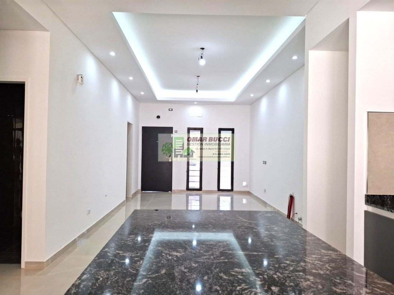 Casa de 4 Ambientes Planta Baja en Moron