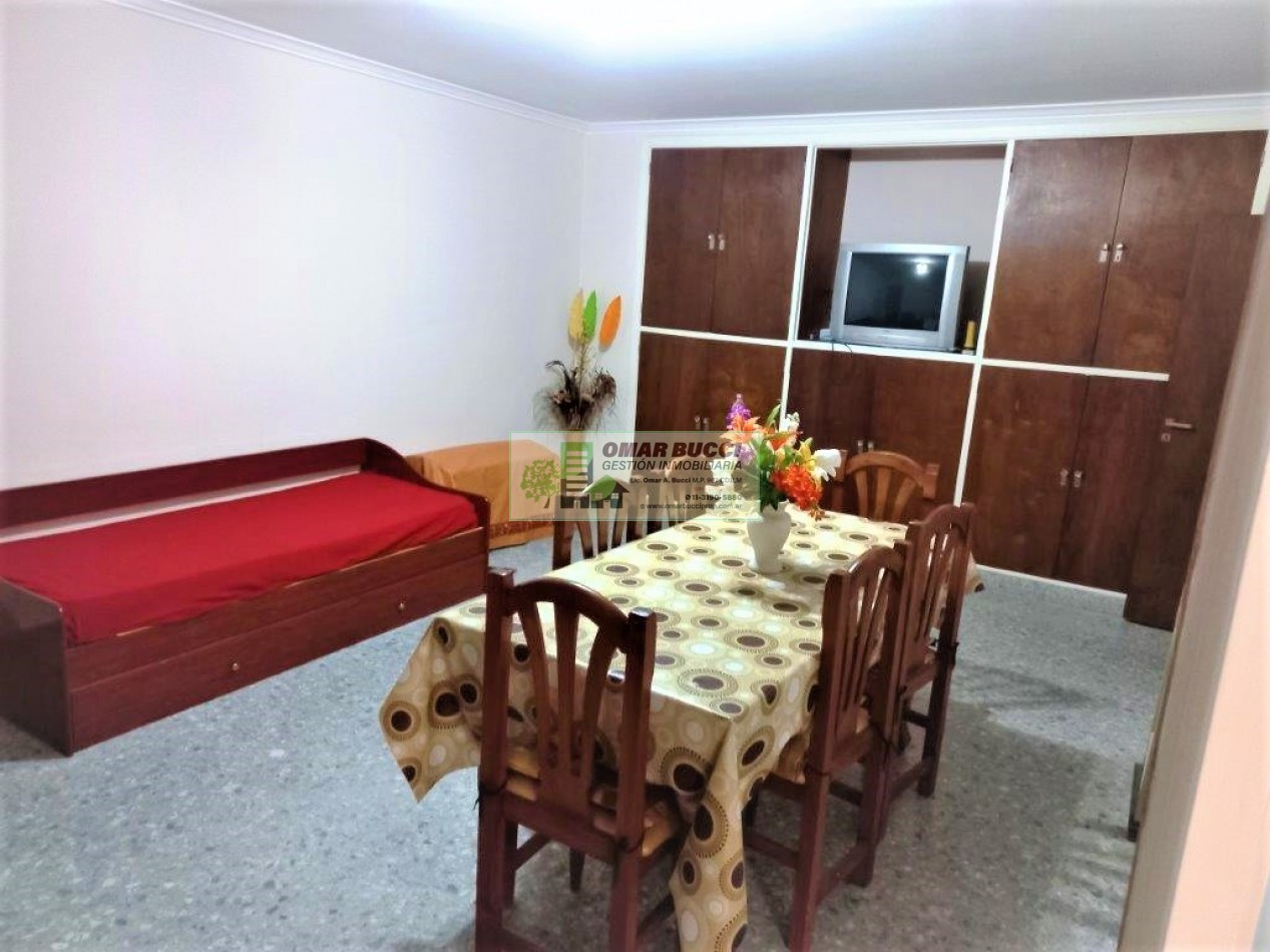 DEPARTAMENTO MUY ACOGEDOR DE DOS AMBIENTES AMPLIOS, EN INMEJORABLE UBICACION, EN LA CIUDAD DE NECOCHEA