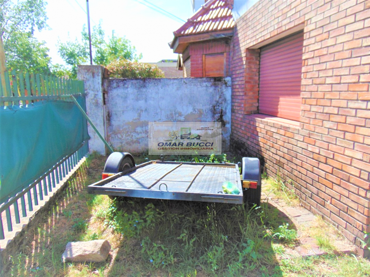 CASA EN PH 3 AMBIENTES AL FRENTE EN CASTELAR RETESADO!!!