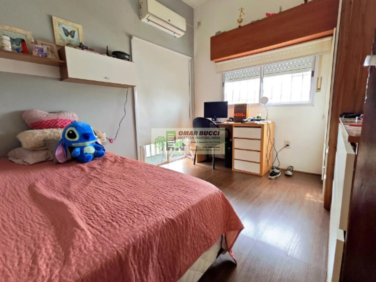 CASA EN VENTA EN PH DE 10 M DE FRENTE CON COCHERA PARA 3 AUTOS ACEPTA PERMUTA