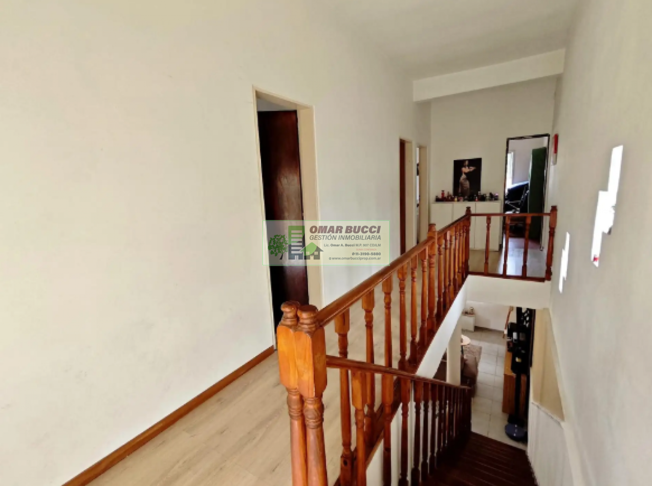CASA EN VENTA EN PH DE 10 M DE FRENTE CON COCHERA PARA 3 AUTOS ACEPTA PERMUTA