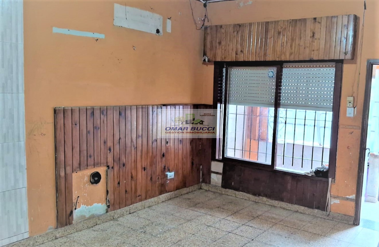 CASA a REFACCIONAR, EN MORON, SOBRE LOTE PROPIO, PERMUTA!