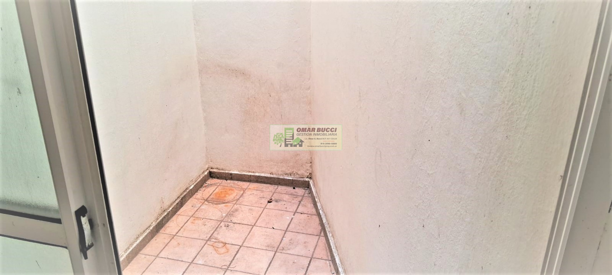 DEPARTAMENTO EN PB, EN RECOLETA, UN AMBIENTE, COCINA SEPARADA CON PATIO PROPIO DE 33 M2 NUEVO PRECIO!