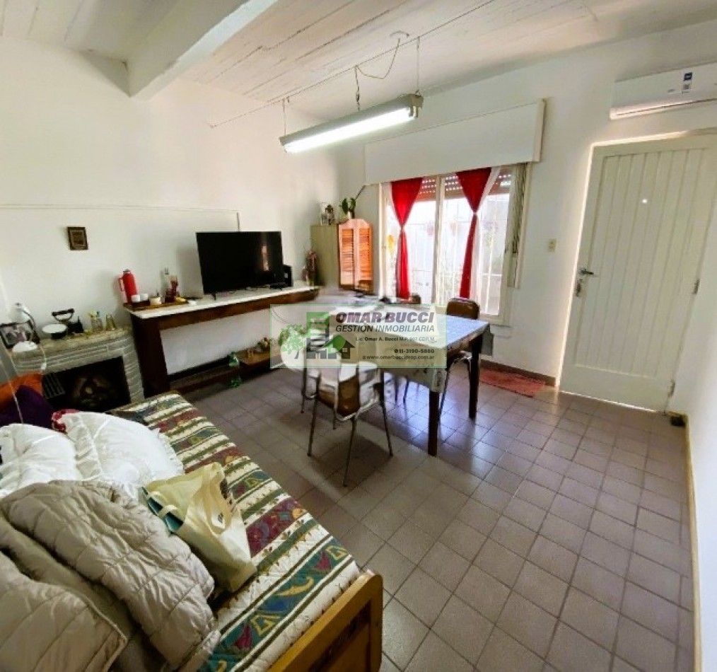 CASA DE 4 AMBIENTES EN LA TABLADA, CON COCHERA PARA DOS AUTOS