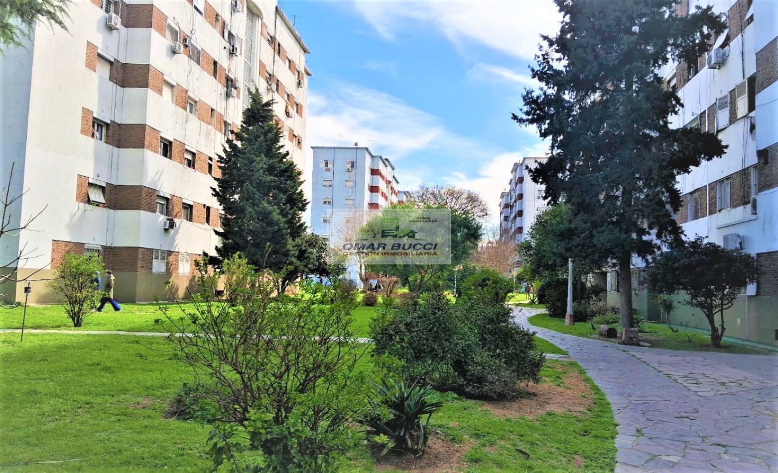 Departamento en planta baja, en Parque Avellaneda.