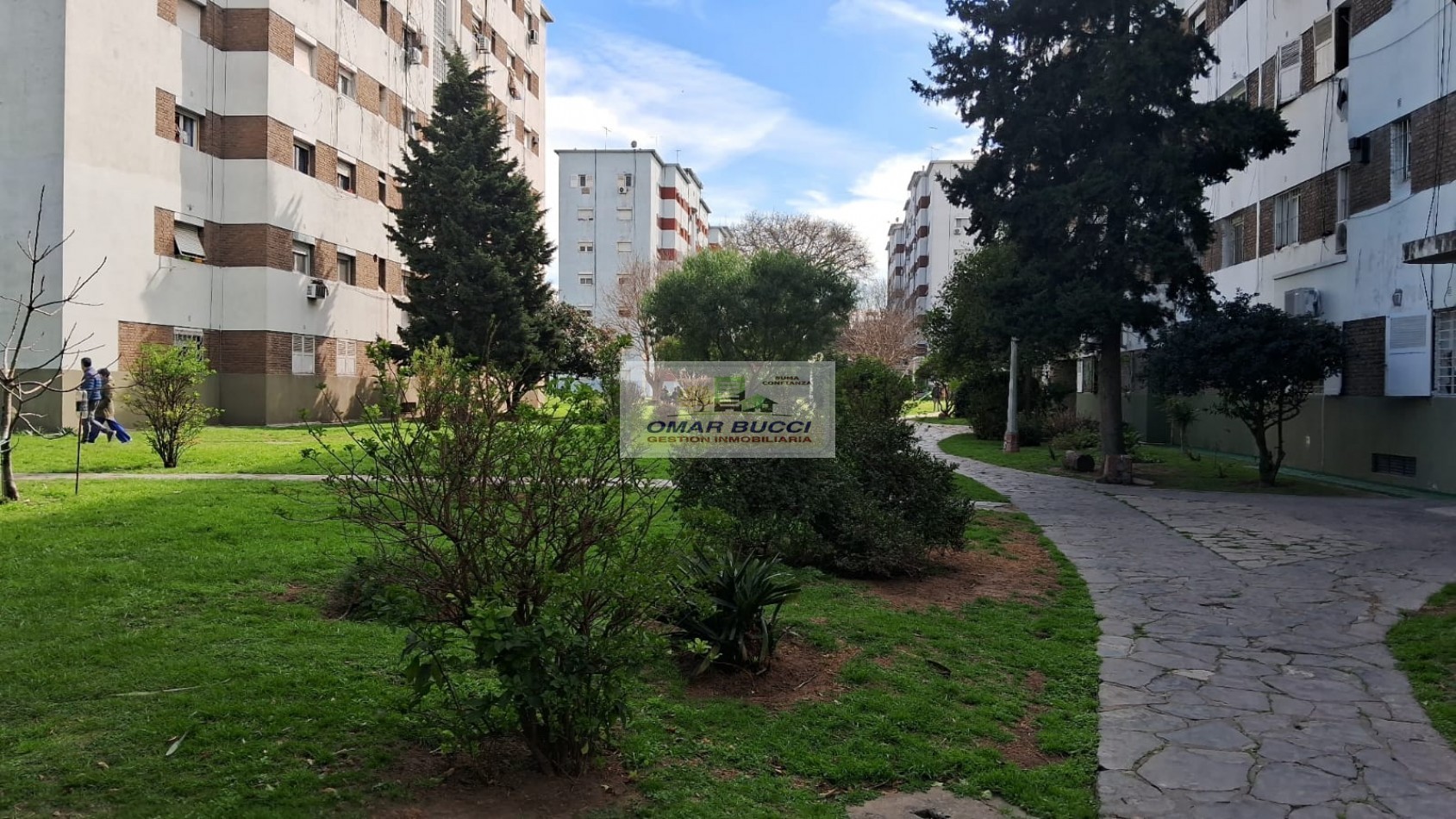 Departamento en planta baja, en Parque Avellaneda.