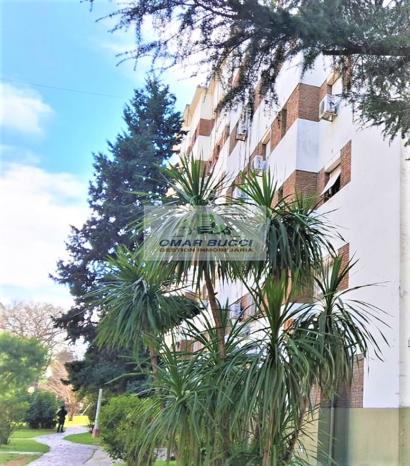 Departamento en venta en planta baja, en Parque Avellaneda dos ambientes bien cumplidos.