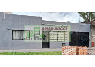 GALPON, LOCAL  o DEPOSITO/ TALLER,  EN MORON. SE VENDE CON RENTA