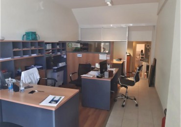 LOCAL RETASADO EN VENTA EN MORON SOBRE LA CALLE MITRE AL 900 