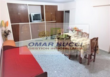 DEPARTAMENTO MUY ACOGEDOR DE DOS AMBIENTES AMPLIOS, EN INMEJORABLE UBICACION, EN LA CIUDAD DE NECOCHEA